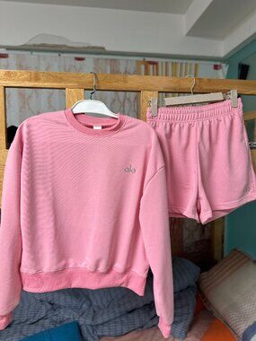 ALO Pink Sweatshirt Set: Long-Sleeve Top & Shorts — Athleisure Style (Size S)